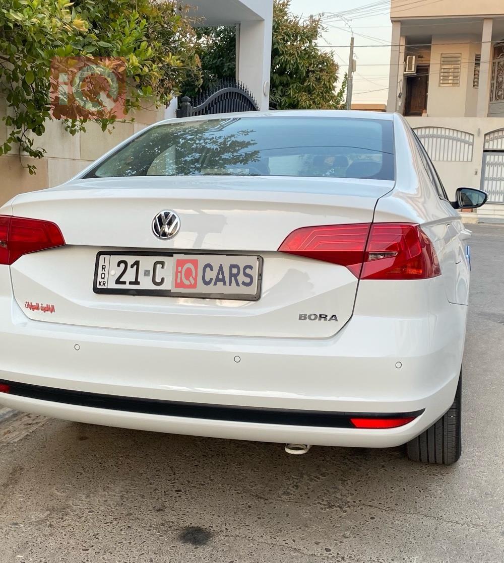 فولكسفاغن بورا